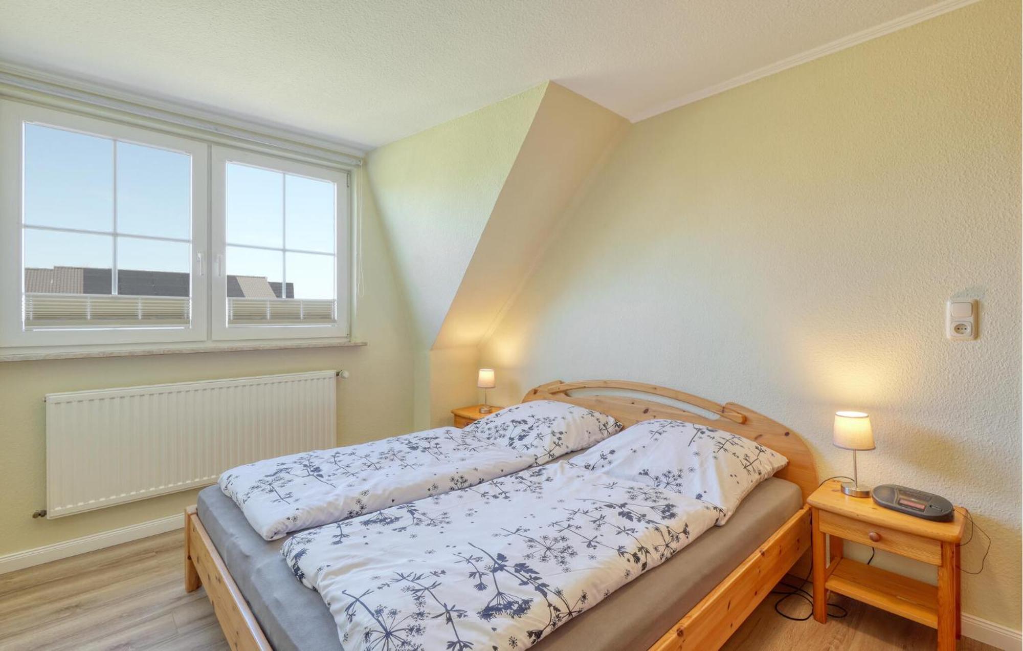Nice Home In Toenning With Kitchen Kültér fotó