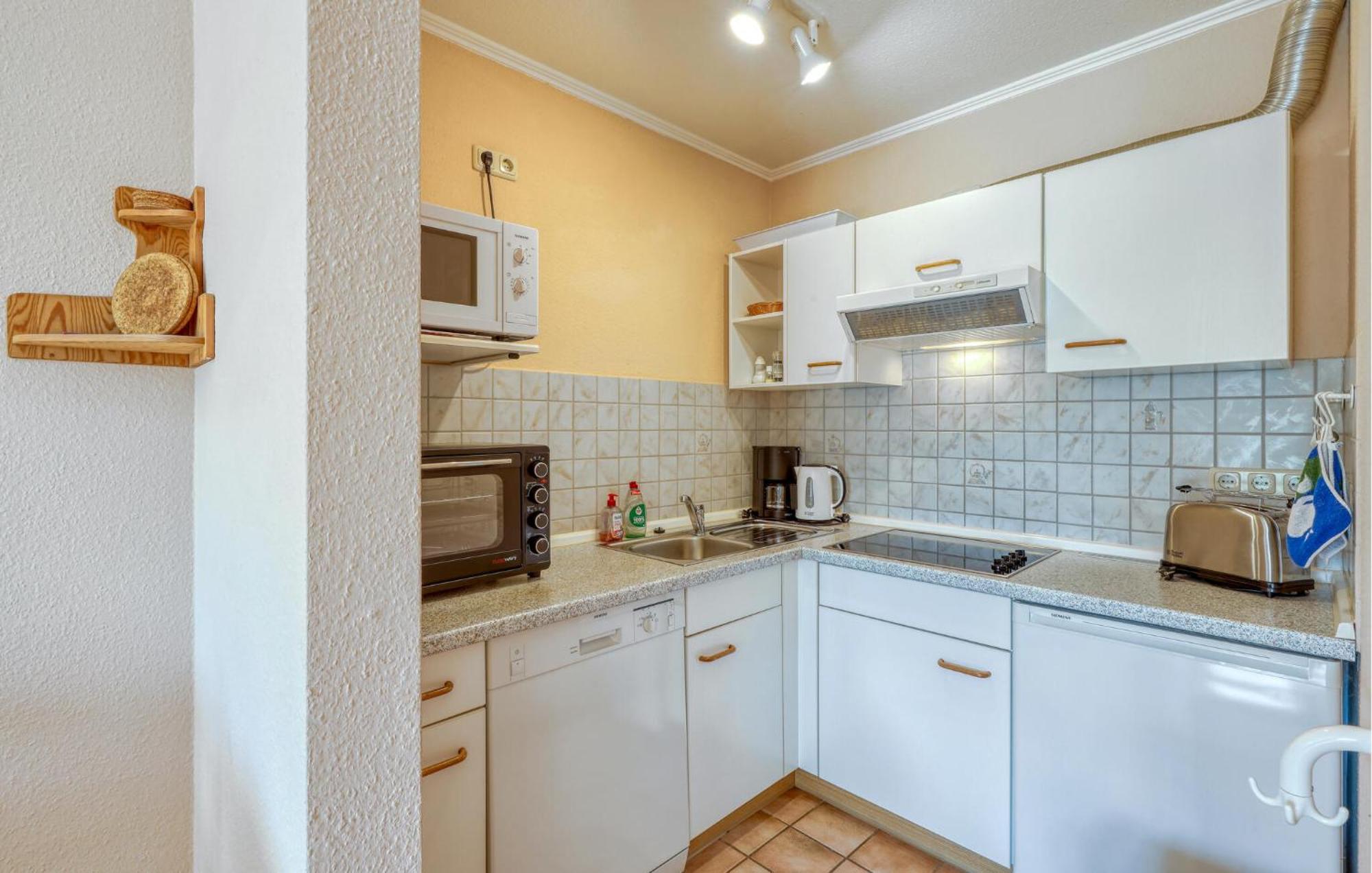 Nice Home In Toenning With Kitchen Kültér fotó